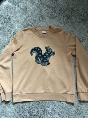 🧡3/$15 bossini Paisley Squirrel  Long Sleeve Sweatshirt Women's M